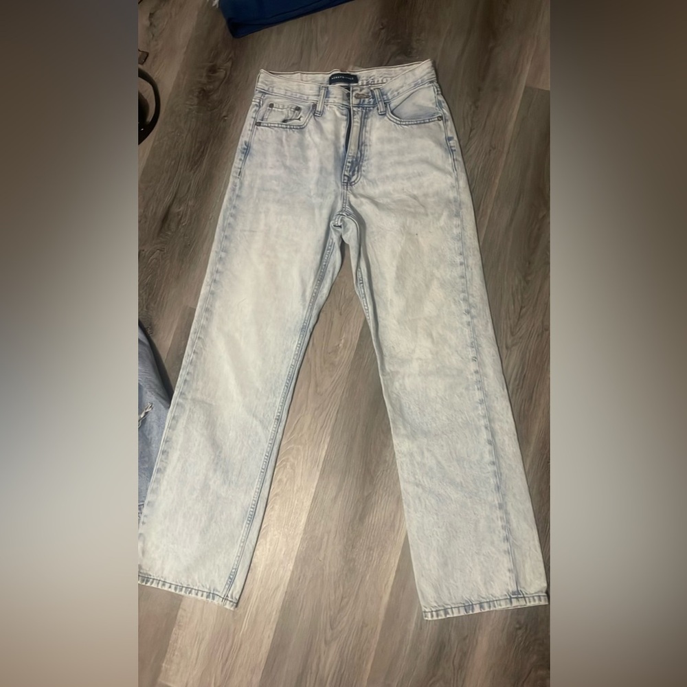 Aero 90s baggy jean